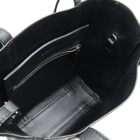 BALENCIAGA Black Leather Shoulder Bag - Picture 8 of 9
